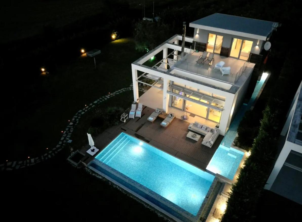 Island Villa Sani Sea View מראה חיצוני תמונה